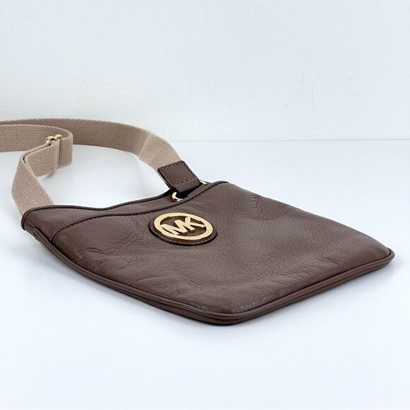 Michael Kors MK Fulton Leather Crossbody Bag Khaki - Picture 4 of 9